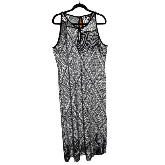 Ashley Stewart Dresses & Skirts - NWT ASHLEY STEWART Women’s Black White Geometric Floral Maxi Dress Size 18/20
